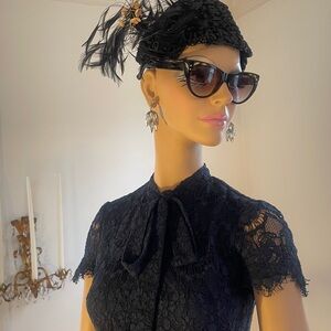 Betsey Johnson lace dress with bow tie neckline. Size 0. XS